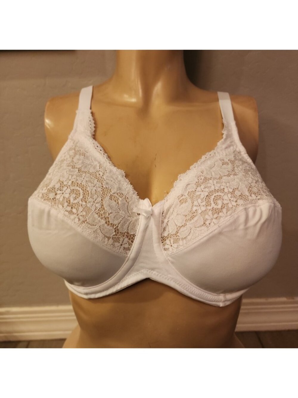 Lilyette Bra 40C White Underwire Unlined 0428
